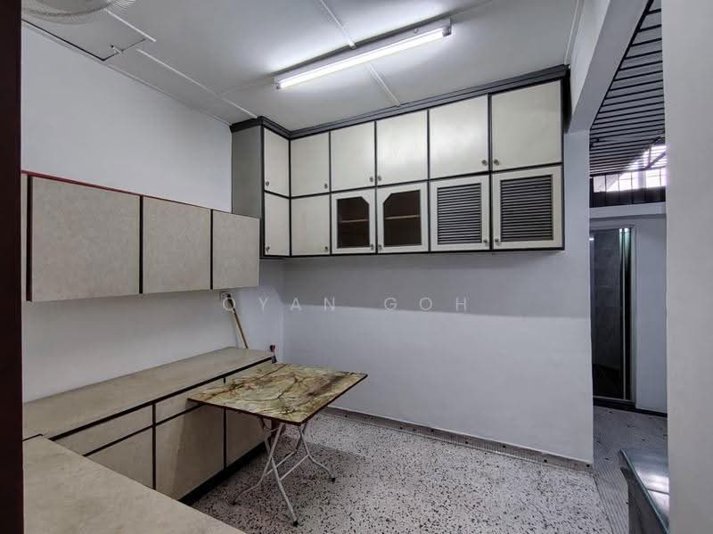 Terraced House for Rent in Island Glades (Jelutong) - Qyan Goh - Kitchen - PropertyGuru.com.my