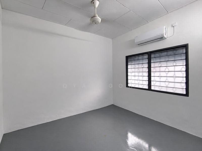 Terraced House for Rent in Island Glades (Jelutong) - Qyan Goh - Interior - PropertyGuru.com.my