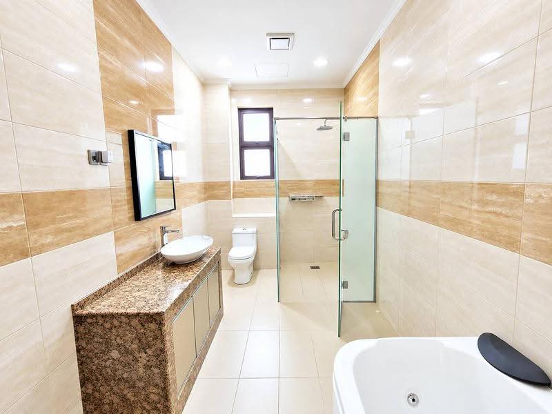 Bungalow House for Sale in Glenhill Saujana (Shah Alam) - Vincent Liaw - Bathroom - PropertyGuru.com.my