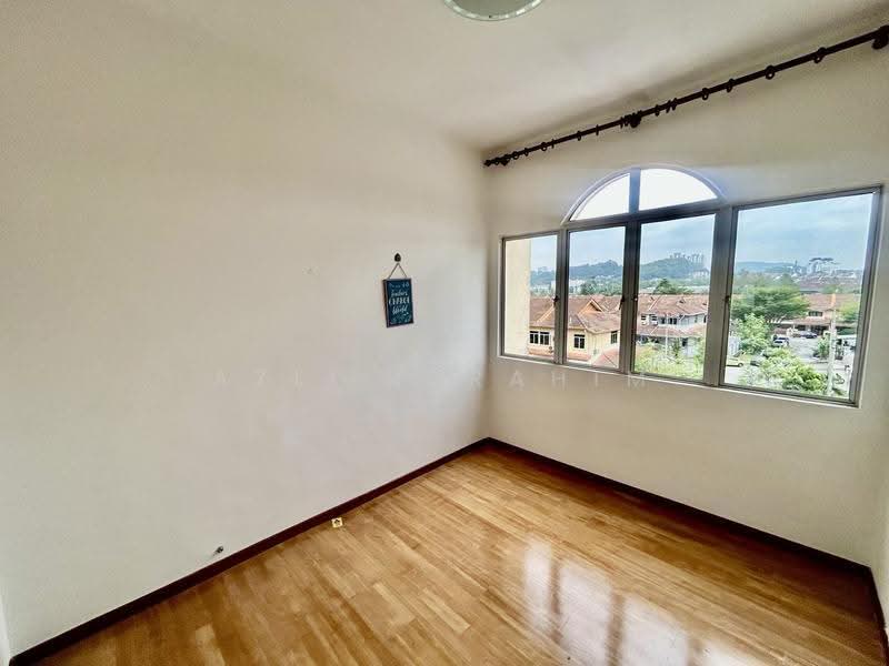 Apartment for Sale at Pangsapuri Waja - Azli Ibrahim - View - PropertyGuru.com.my
