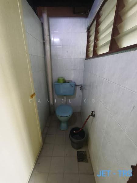 Rumah Teres 1-Tingkat untuk Dijual di Taman Petaling Indah (Klang) - Daniel Kok - Bathroom - PropertyGuru.com.my