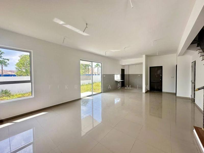 Rumah Teres 2-Tingkat untuk Dijual di Alam Sari (Bangi) - Fikri Yasmin - Living Room - PropertyGuru.com.my