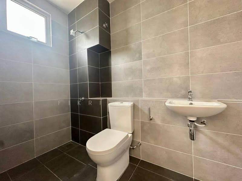 Rumah Teres 2-Tingkat untuk Dijual di Alam Sari (Bangi) - Fikri Yasmin - Bathroom - PropertyGuru.com.my