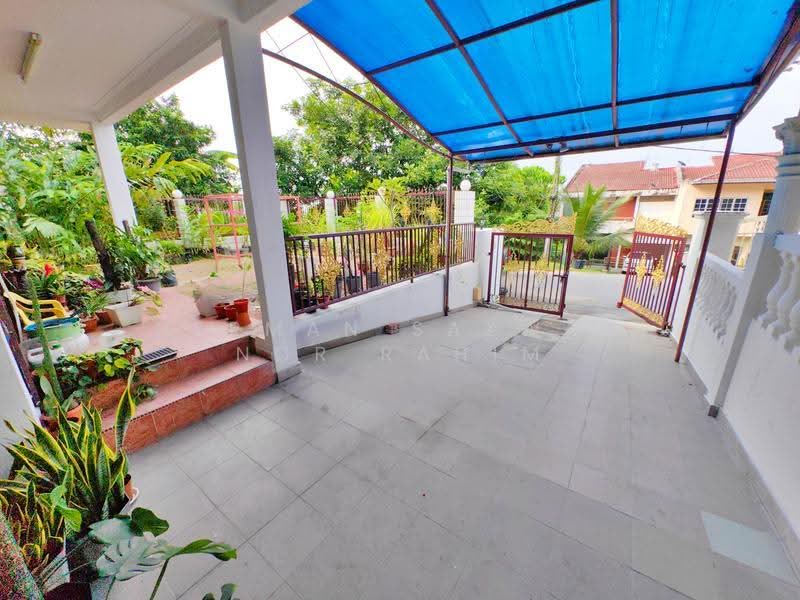 2-storey Terraced House for Sale in Seksyen 1 Bandar Baru Bangi (Bandar Baru Bangi) - Herman Sazwan Nor Rahim - Exterior - PropertyGuru.com.my