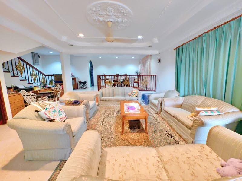 2-storey Terraced House for Sale in Seksyen 1 Bandar Baru Bangi (Bandar Baru Bangi) - Herman Sazwan Nor Rahim - Living Room - PropertyGuru.com.my