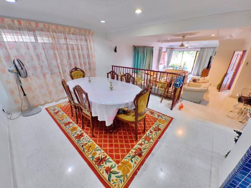 2-storey Terraced House for Sale in Seksyen 1 Bandar Baru Bangi (Bandar Baru Bangi) - Herman Sazwan Nor Rahim - Dining Room - PropertyGuru.com.my