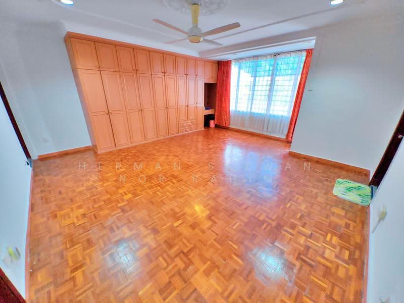 2-storey Terraced House for Sale in Seksyen 1 Bandar Baru Bangi (Bandar Baru Bangi) - Herman Sazwan Nor Rahim - Bedroom - PropertyGuru.com.my