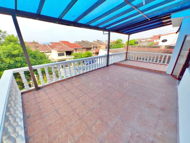 2-storey Terraced House for Sale in Seksyen 1 Bandar Baru Bangi (Bandar Baru Bangi) - Herman Sazwan Nor Rahim - Balcony - PropertyGuru.com.my
