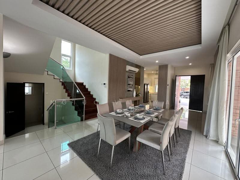 Bungalow House for Sale in Bandar Sungai Long (Selangor) - Ngiuo Vai Yan - Dining Room - PropertyGuru.com.my