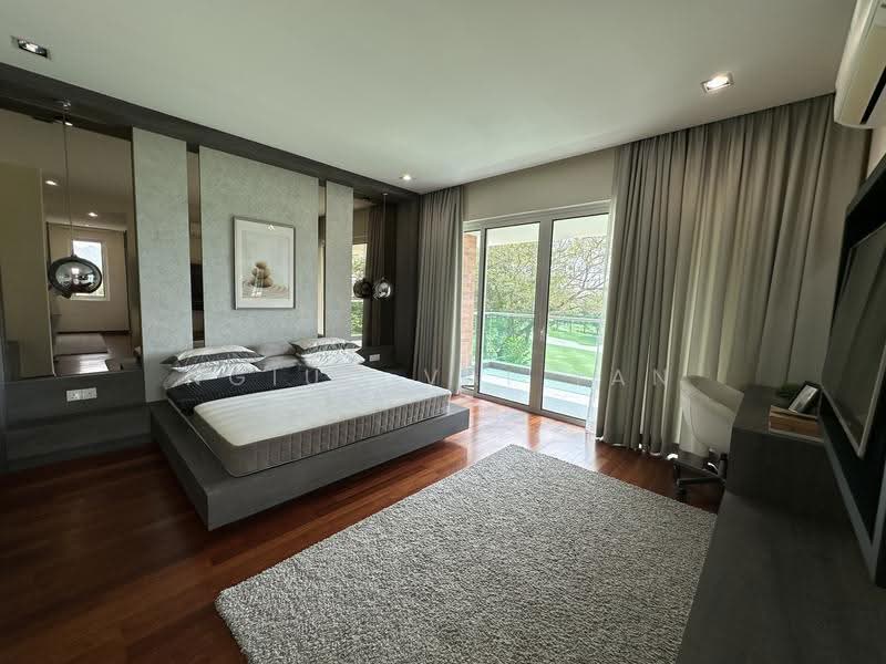 Bungalow House for Sale in Bandar Sungai Long (Selangor) - Ngiuo Vai Yan - Bedroom - PropertyGuru.com.my