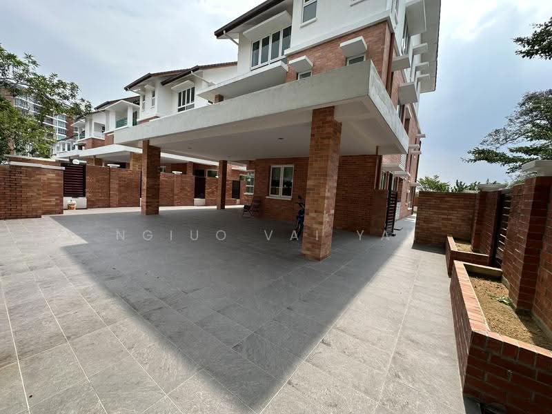 Bungalow House for Sale in Bandar Sungai Long (Selangor) - Ngiuo Vai Yan - Exterior - PropertyGuru.com.my