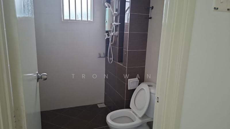 Rumah Teres 2-Tingkat untuk Dijual di Puchong (Selangor) - Tron Wan - Bathroom - PropertyGuru.com.my