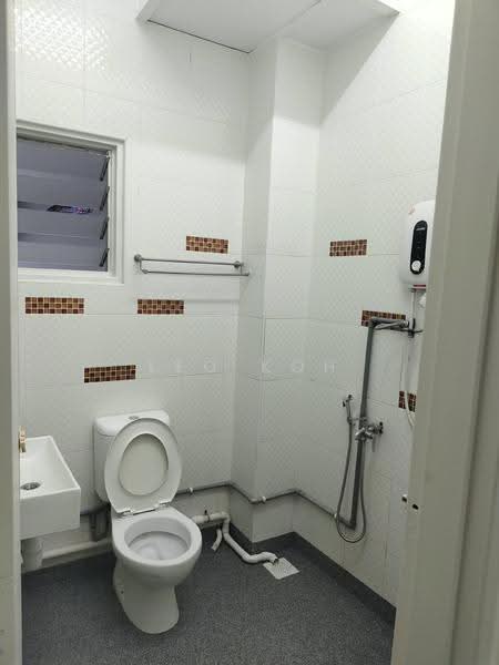 Apartment for Rent at Pangsapuri Excelsa - Leo Koh - Bathroom - PropertyGuru.com.my