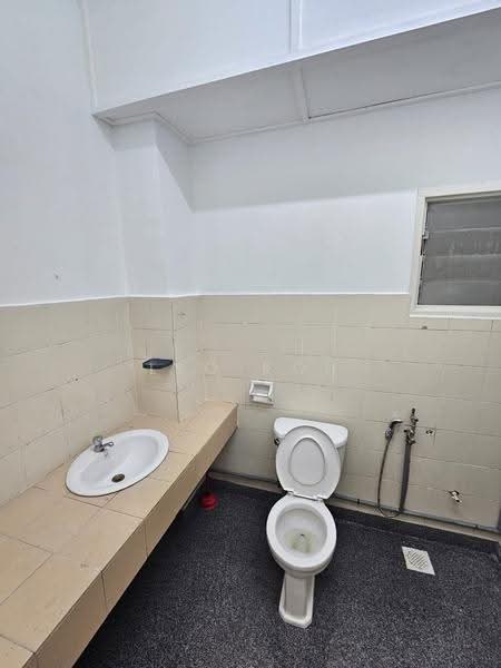 Pangsapuri untuk Disewa di Pangsapuri Excelsa - Leo Koh - Bathroom - PropertyGuru.com.my