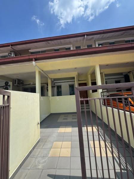 Townhouse for Rent in Seri Kembangan (Selangor) - Kays Chin - Exterior - PropertyGuru.com.my