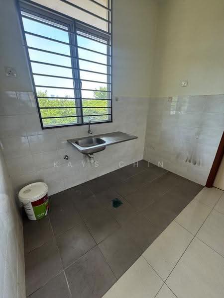 Townhouse for Rent in Seri Kembangan (Selangor) - Kays Chin - Kitchen - PropertyGuru.com.my