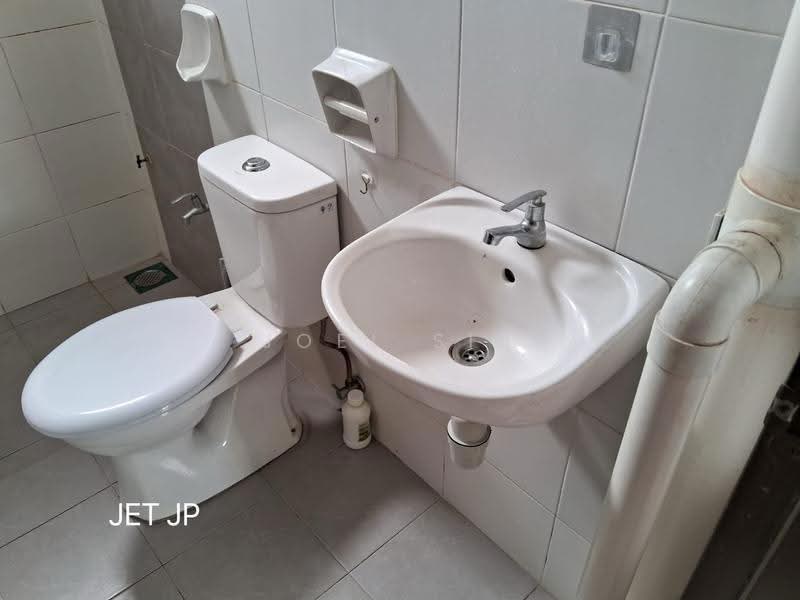 Pangsapuri untuk Dijual di Orchis Apartment - Joel Sia - Bathroom - PropertyGuru.com.my