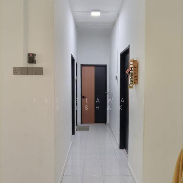 Bungalow House for Sale in Kuantan (Pahang) - Fazielawatie Ishak - Corridor - PropertyGuru.com.my