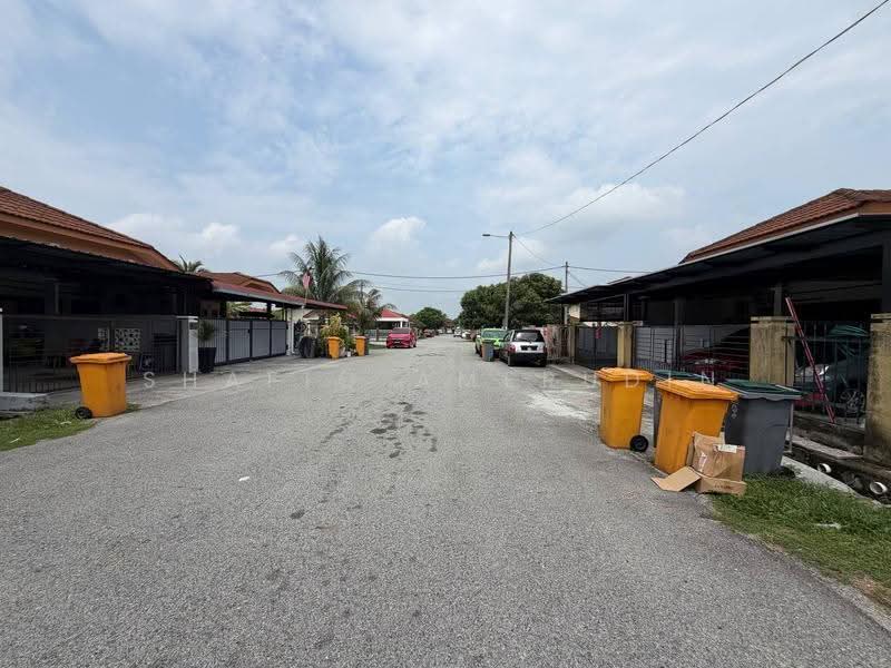 1-storey Terraced House for Sale in Nusari Bayu 1 (Labu) - Shafiq Amerudin - Exterior - PropertyGuru.com.my