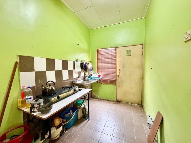 1-storey Terraced House for Sale in Nusari Bayu 1 (Labu) - Shafiq Amerudin - Kitchen - PropertyGuru.com.my