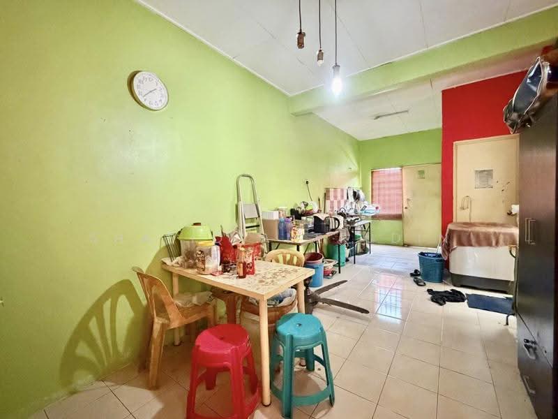 1-storey Terraced House for Sale in Nusari Bayu 1 (Labu) - Shafiq Amerudin - Living Room - PropertyGuru.com.my