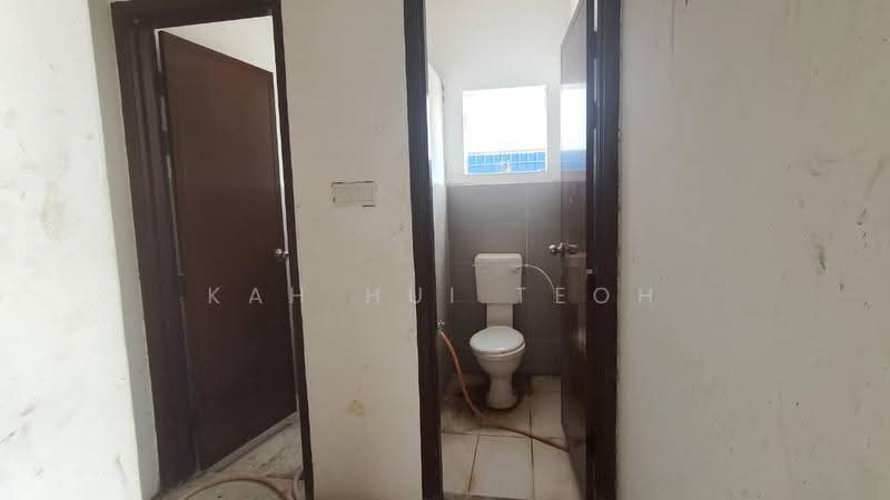 Factory for Rent in Bukit Mertajam (Penang) - Kah Hui Teoh - Bathroom - PropertyGuru.com.my