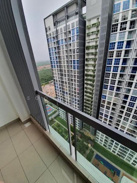 Kondominium untuk Disewa di Lakefront Residence - Soon Sheng Law - Balcony - PropertyGuru.com.my