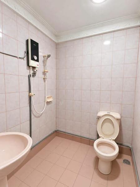 Rumah Berkembar untuk Dijual di Taman Eng Ann (Klang) - Tom Lee - Bathroom - PropertyGuru.com.my