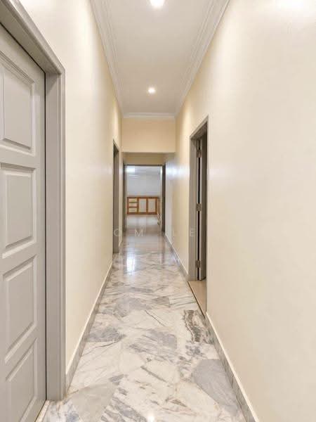 Rumah Berkembar untuk Dijual di Taman Eng Ann (Klang) - Tom Lee - Corridor - PropertyGuru.com.my