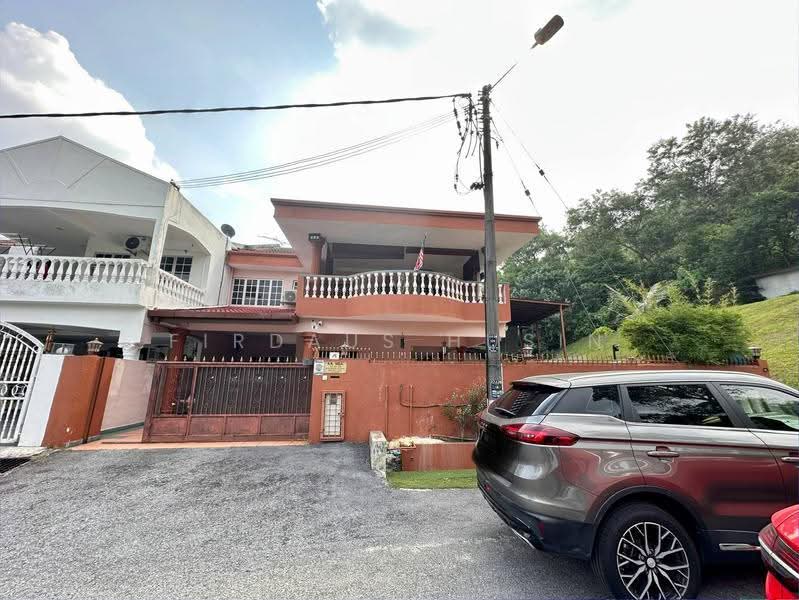 2-storey Terraced House for Sale in Batu Caves (Kuala Lumpur) - Firdaus Husin - Exterior - PropertyGuru.com.my