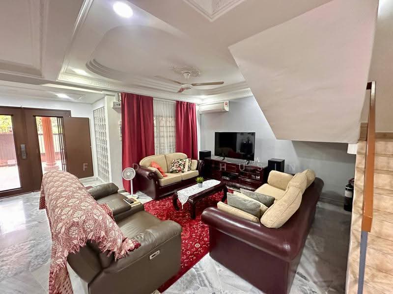 2-storey Terraced House for Sale in Batu Caves (Kuala Lumpur) - Firdaus Husin - Living Room - PropertyGuru.com.my