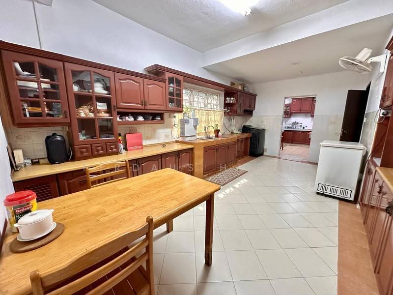 2-storey Terraced House for Sale in Batu Caves (Kuala Lumpur) - Firdaus Husin - Kitchen - PropertyGuru.com.my