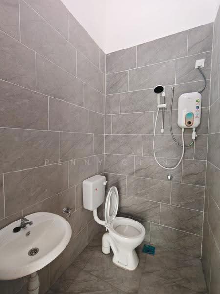 1-storey Terraced House for Rent in Seri Margosa (Ipoh) - PENNY CHEN - Bathroom - PropertyGuru.com.my