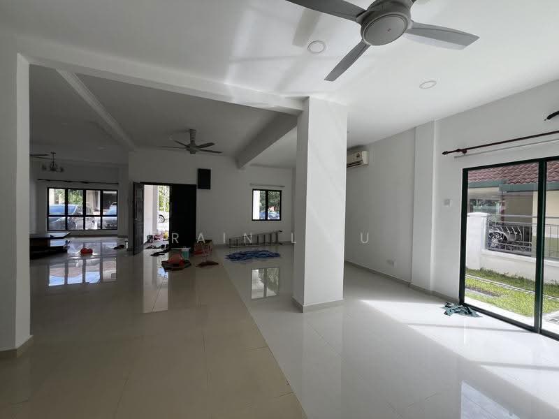 Rumah Banglo untuk Disewa di Bukit Rimau (Shah Alam) - Rain Liau - Living Room - PropertyGuru.com.my