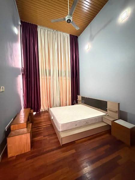 Bungalow House for Rent in Taman Villa Senja (Rawang) - Uthaya Kumar - Bedroom - PropertyGuru.com.my