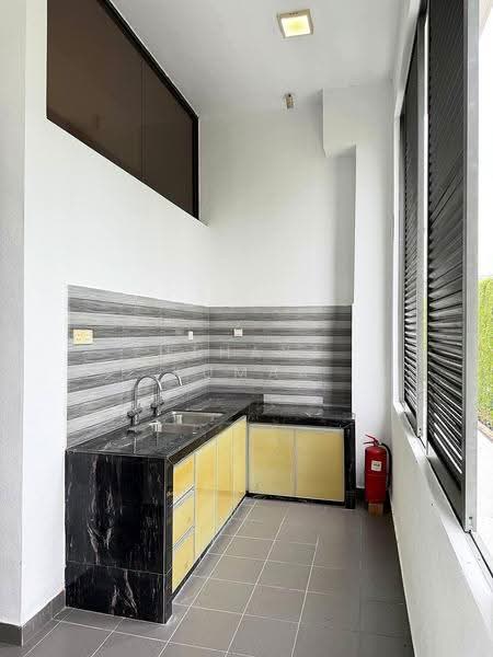 Bungalow House for Rent in Taman Villa Senja (Rawang) - Uthaya Kumar - Kitchen - PropertyGuru.com.my