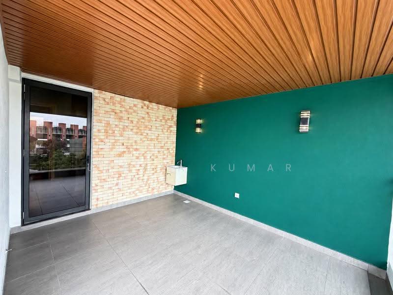 Bungalow House for Rent in Taman Villa Senja (Rawang) - Uthaya Kumar - Balcony - PropertyGuru.com.my