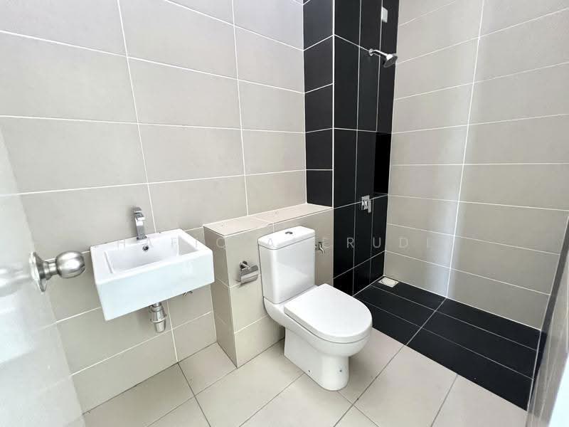 Rumah Teres 2-Tingkat untuk Dijual di Eco Majestic (Semenyih) - Shafiq Amerudin - Bathroom - PropertyGuru.com.my