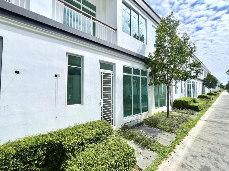 Rumah Teres 2-Tingkat untuk Dijual di Eco Majestic (Semenyih) - Shafiq Amerudin - Exterior - PropertyGuru.com.my
