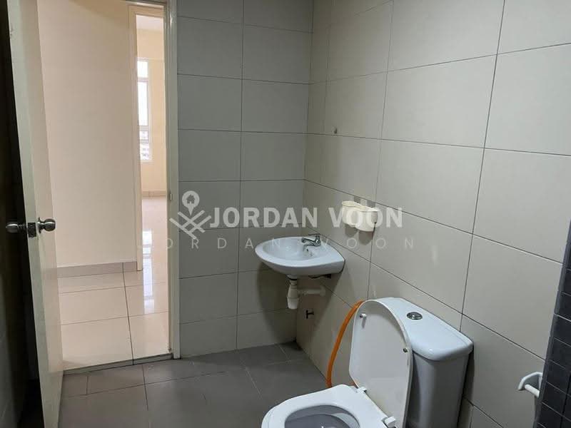 Kondominium untuk Dijual di Ocean View Residences - Jordan Voon - Bathroom - PropertyGuru.com.my