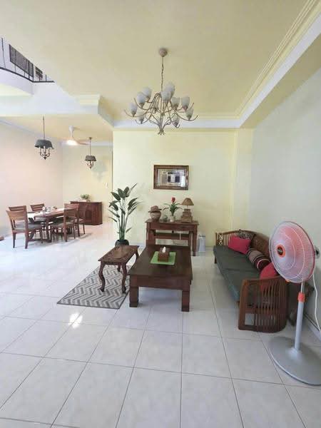 Rumah Teres 2-Tingkat untuk Dijual di Taman Perling (Perling) - Iden Tan - Living Room - PropertyGuru.com.my