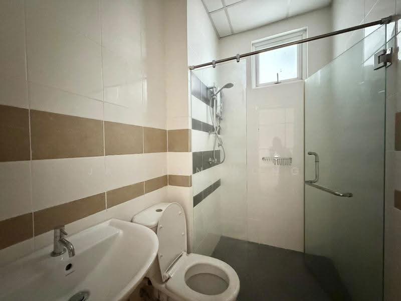 Kondominium untuk Dijual di Tropicana Landmark - Jacklyn Wong - Bathroom - PropertyGuru.com.my
