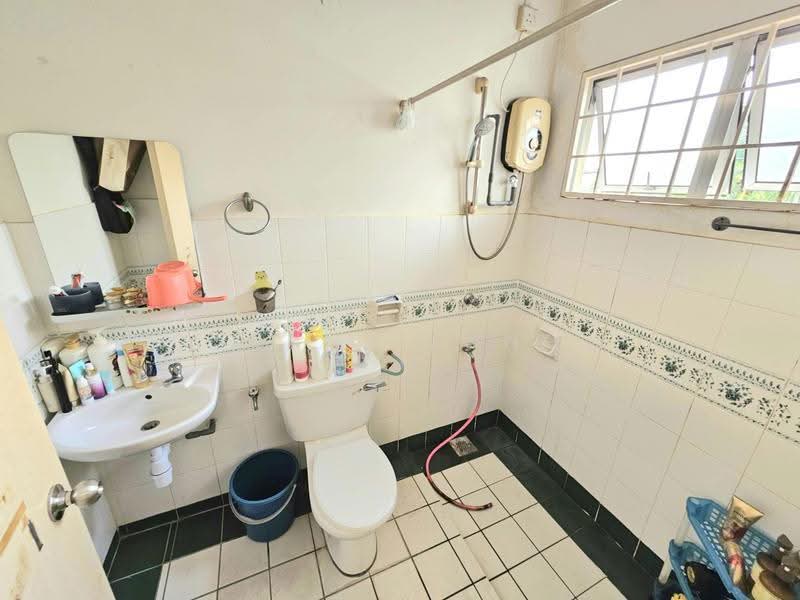 Rumah Teres 2-Tingkat untuk Dijual di Bandar Kinrara (Selangor) - SUNNY YONG - Bathroom - PropertyGuru.com.my