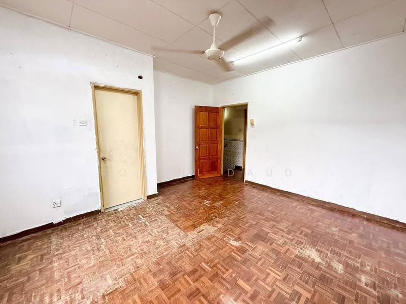 2-storey Terraced House for Sale in Bandar Tasik Kesuma (Beranang) - Rohani Daud - Interior - PropertyGuru.com.my