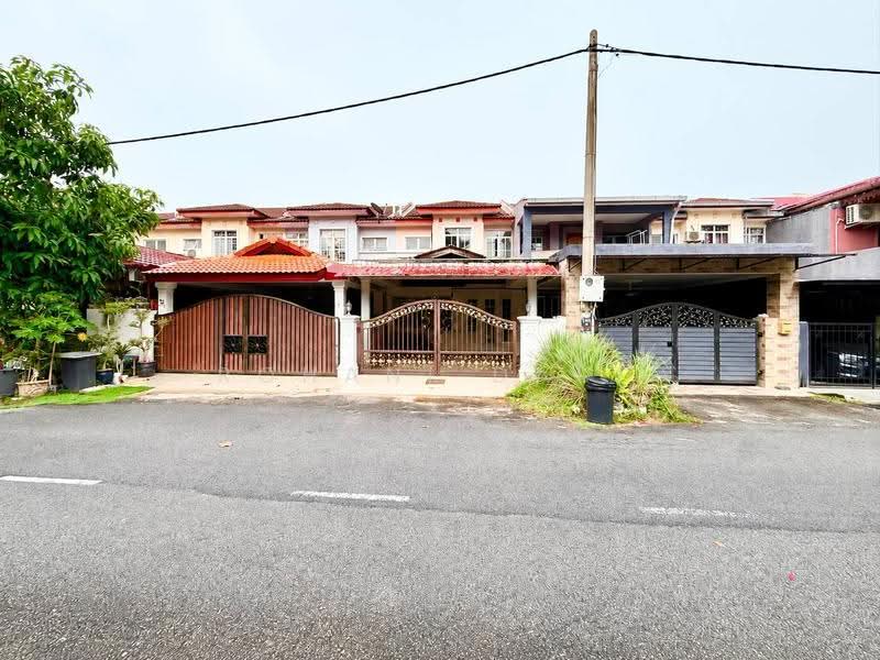 2-storey Terraced House for Sale in Bandar Tasik Kesuma (Beranang) - Rohani Daud - Exterior - PropertyGuru.com.my