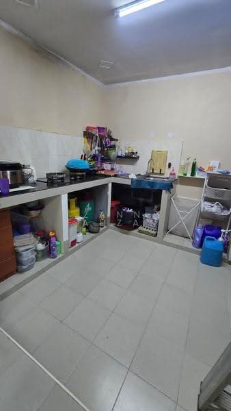 Rumah Kluster untuk Dijual di Kalumpang (Selangor) - Zann Fauzan - Kitchen - PropertyGuru.com.my