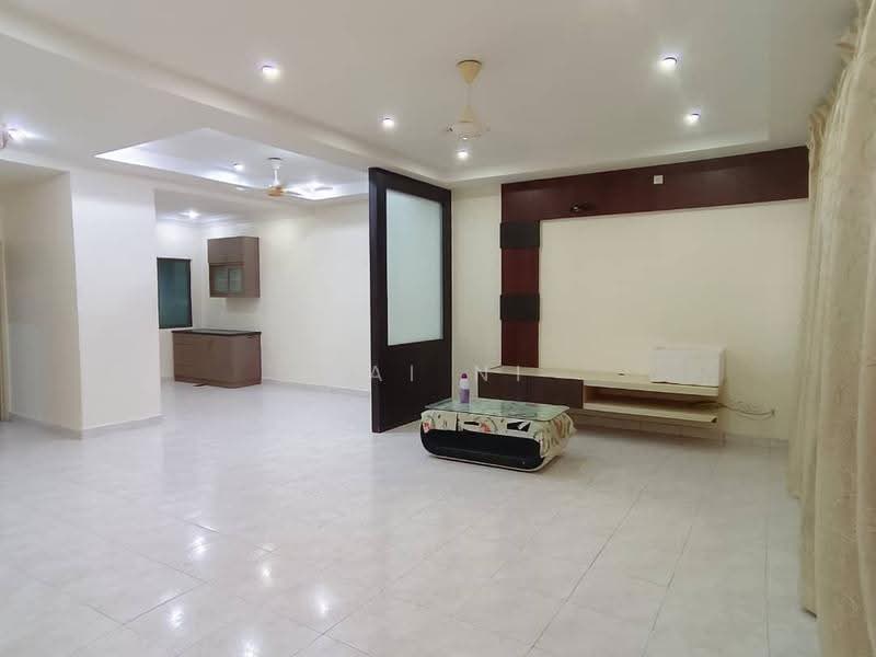 2-storey Terraced House for Rent in Taman Puteri Wangsa (Ulu Tiram) - Kai Ni - Living Room - PropertyGuru.com.my