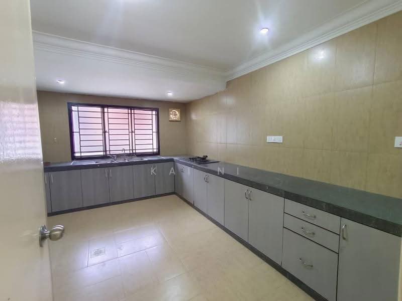 2-storey Terraced House for Rent in Taman Puteri Wangsa (Ulu Tiram) - Kai Ni - Kitchen - PropertyGuru.com.my