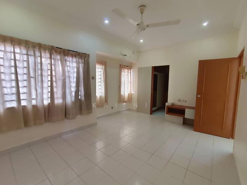 2-storey Terraced House for Rent in Taman Puteri Wangsa (Ulu Tiram) - Kai Ni - Living Room - PropertyGuru.com.my