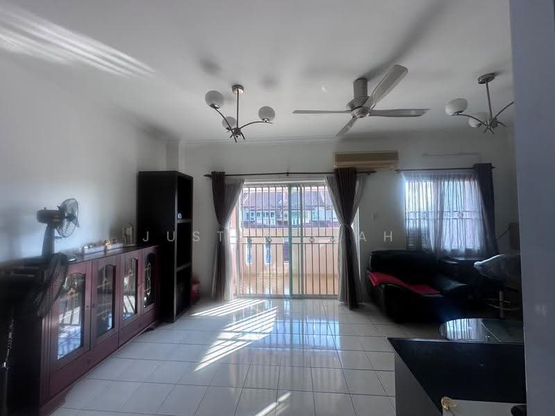 Rumah Teres 2.5-Tingkat untuk Dijual di Taman Megah Kepong (Kepong) - Justin Seah - Living Room - PropertyGuru.com.my